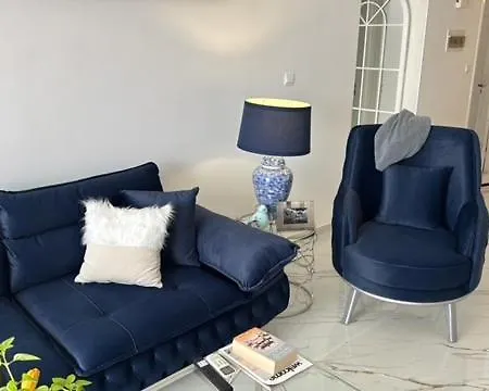 Center Getaway 3 Bedroom Apartment